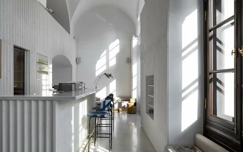 Москва<br/>Lobby Cafe<br/>400 руб/ч
