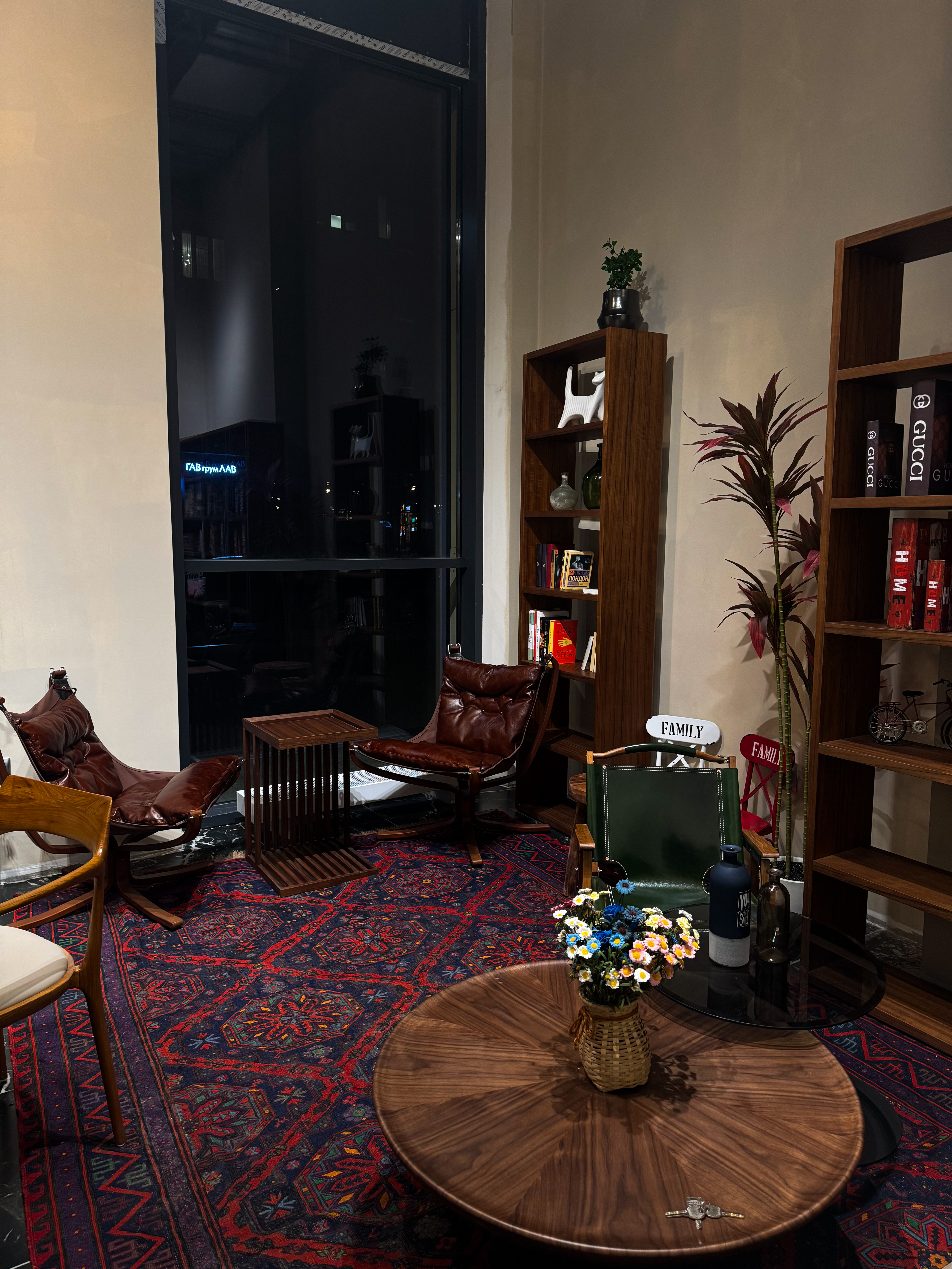 Москва<br/>JazzCoffee<br/>350 руб/ч