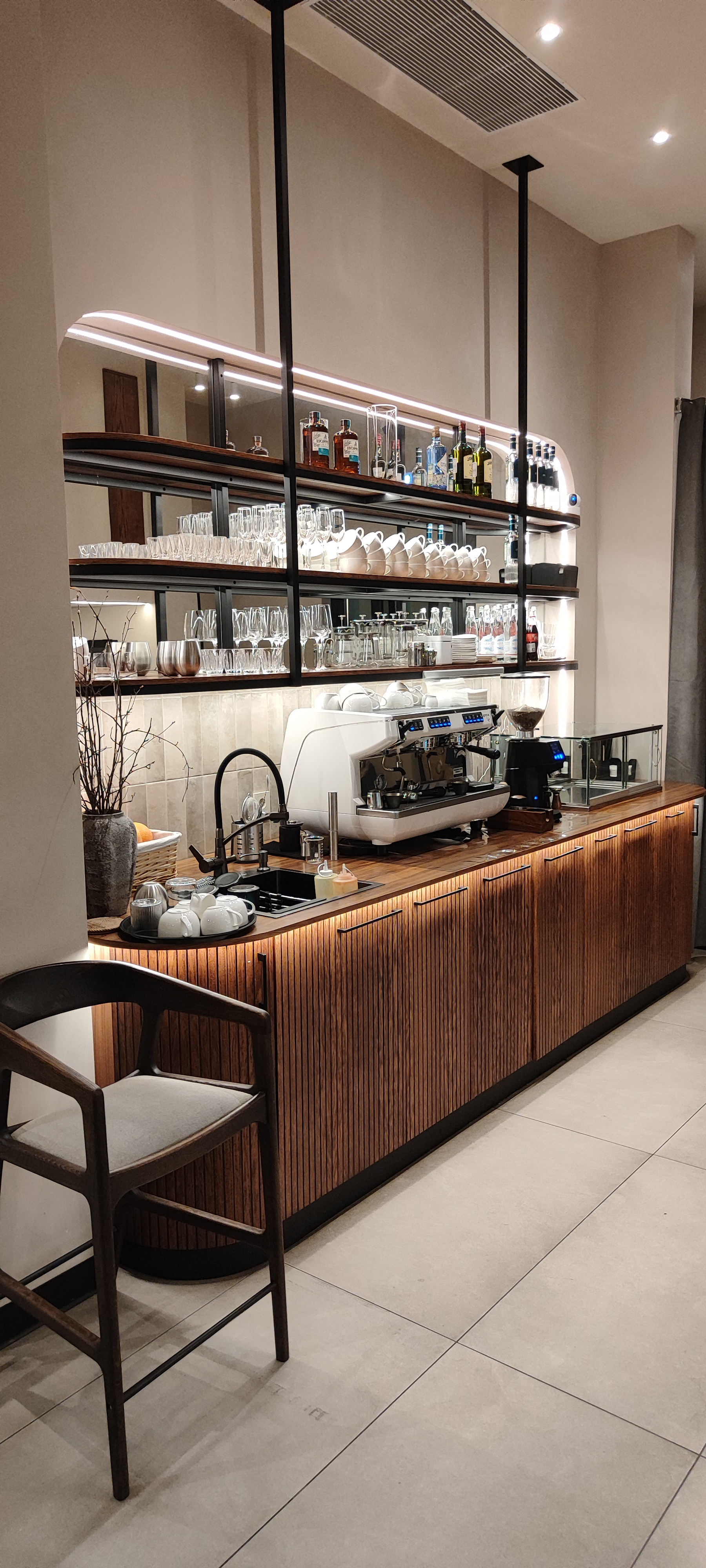 Москва<br/>Ciro bistro<br/>370 руб/ч