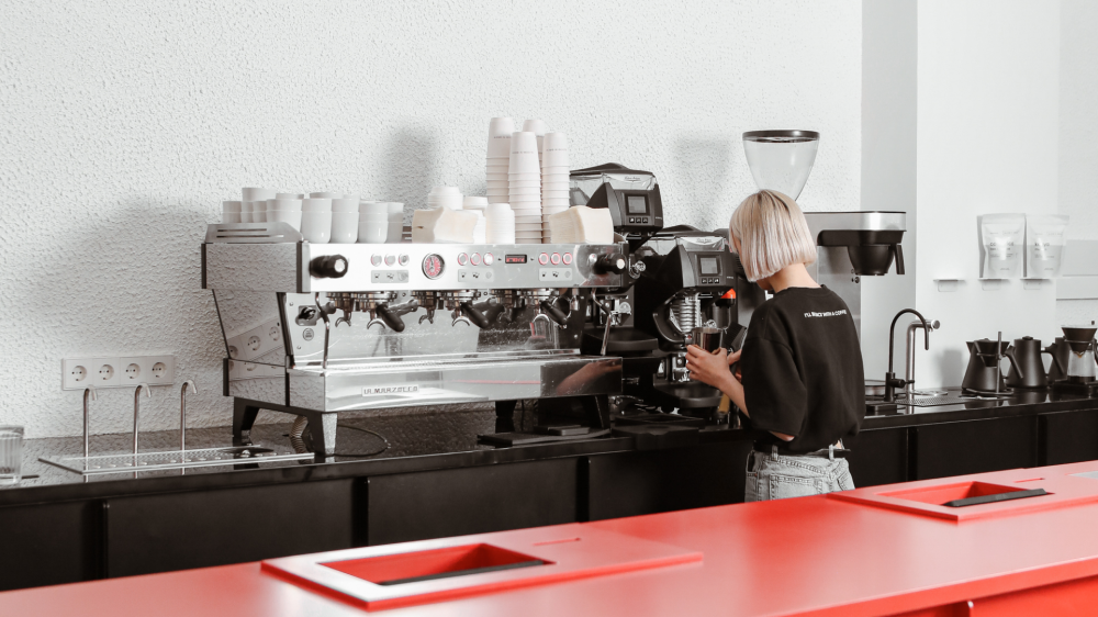 Москва<br/>Bloom-n-Brew<br/>350 руб/ч